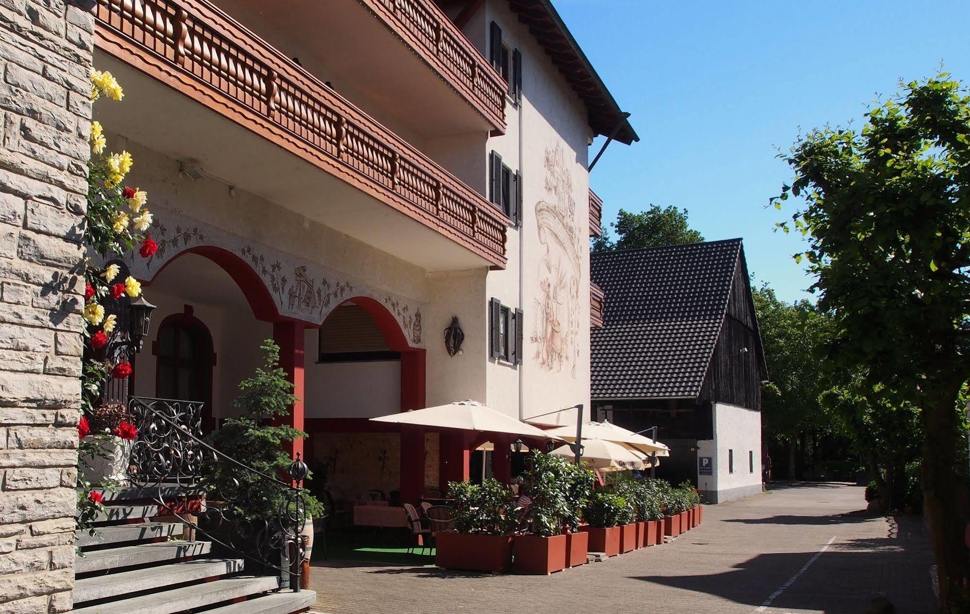 Hotel-restaurant Bierhäusle 3*